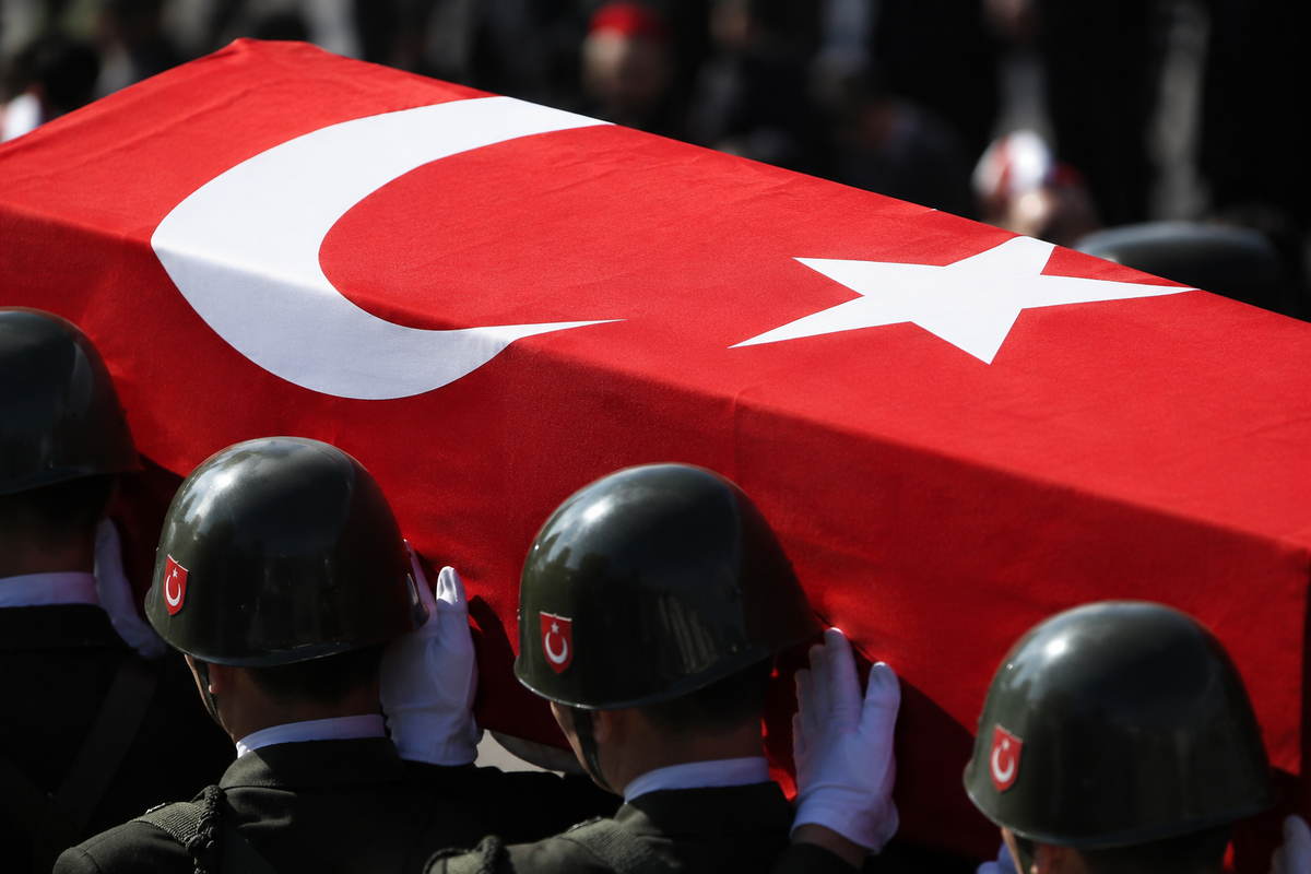 Zeytin Dalı Harekat Bölgesi\'nden acı haber: 1 askerimiz şehit oldu