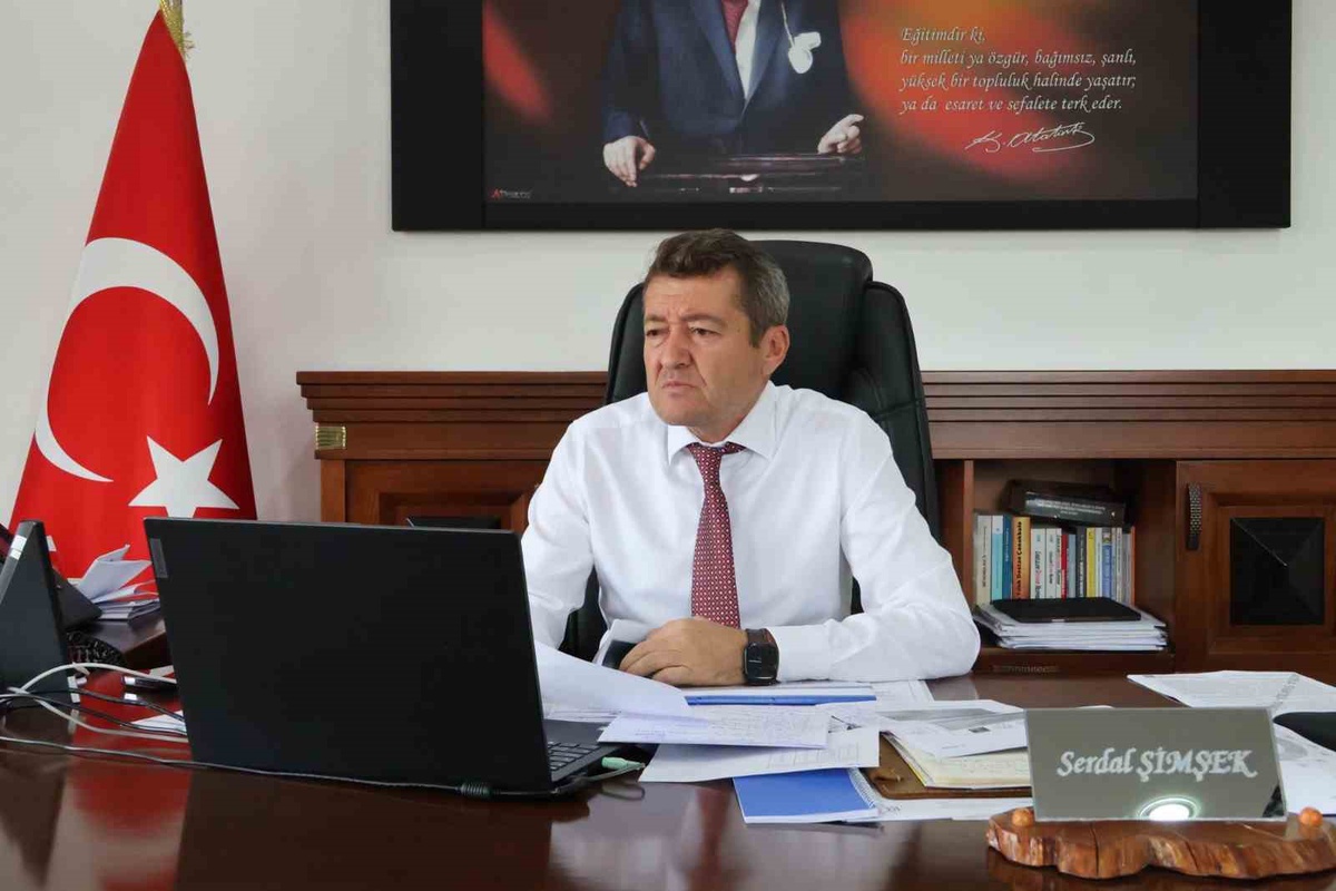 Bilecik\'te eğitim müdürleri 2026-2027 yılı hazırlıklarını Zoom\'da değerlendirdi
