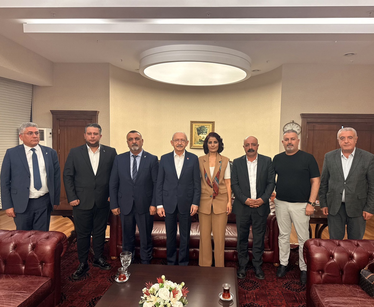 Kılıçdaroğlu, altı Alevi örgütünün genel başkanlarını CHP Genel Merkezi\'nde ağırladı