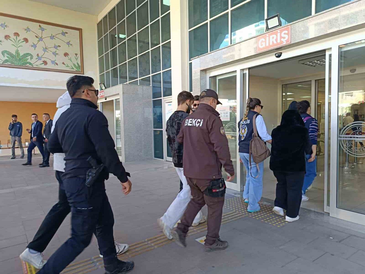 Edirne\'de 274 milyon lira yasa dışı bahis soruşturmasında 7 şüpheli adliyeye sevk edildi