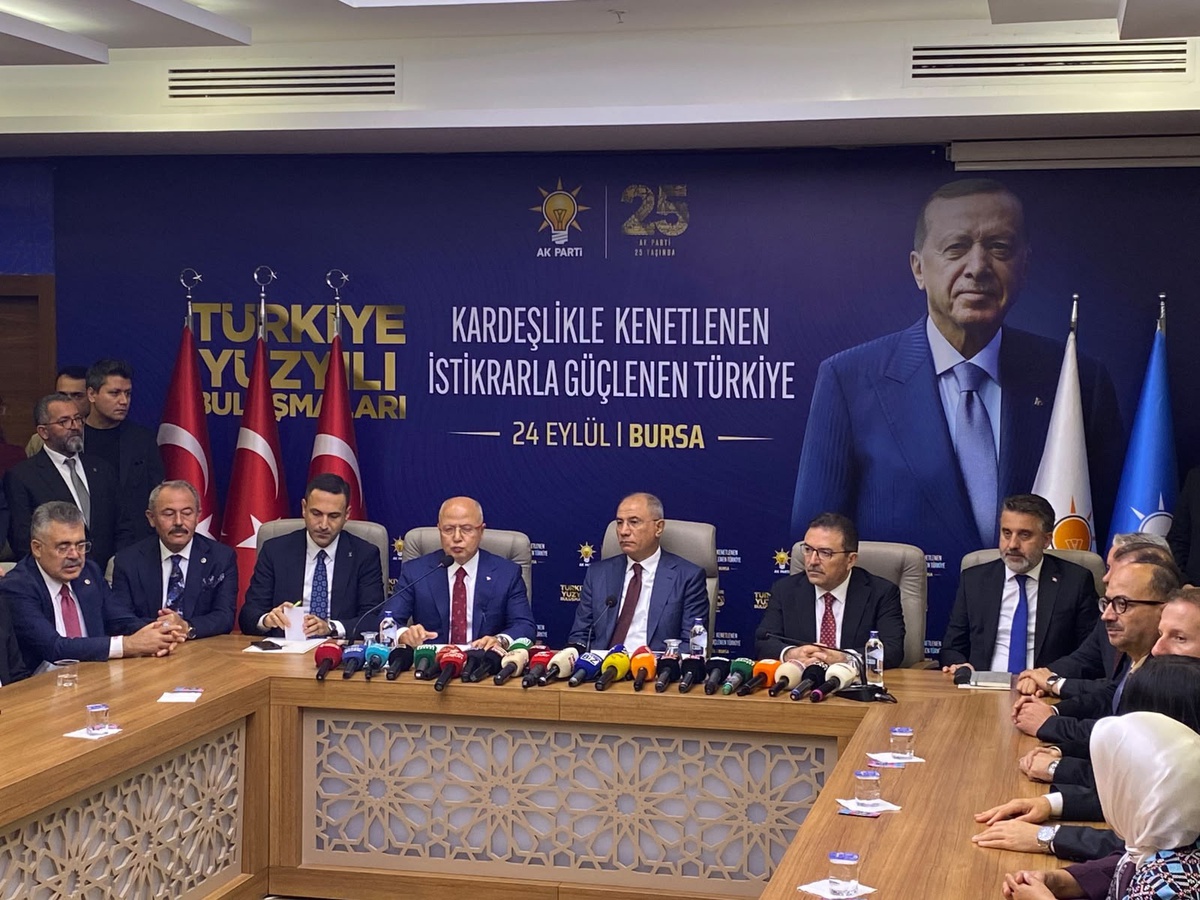 Efkan Ala, Bursa\'da 467 milletvekilinin onayıyla yürürlüğe giren yasayı anlattı