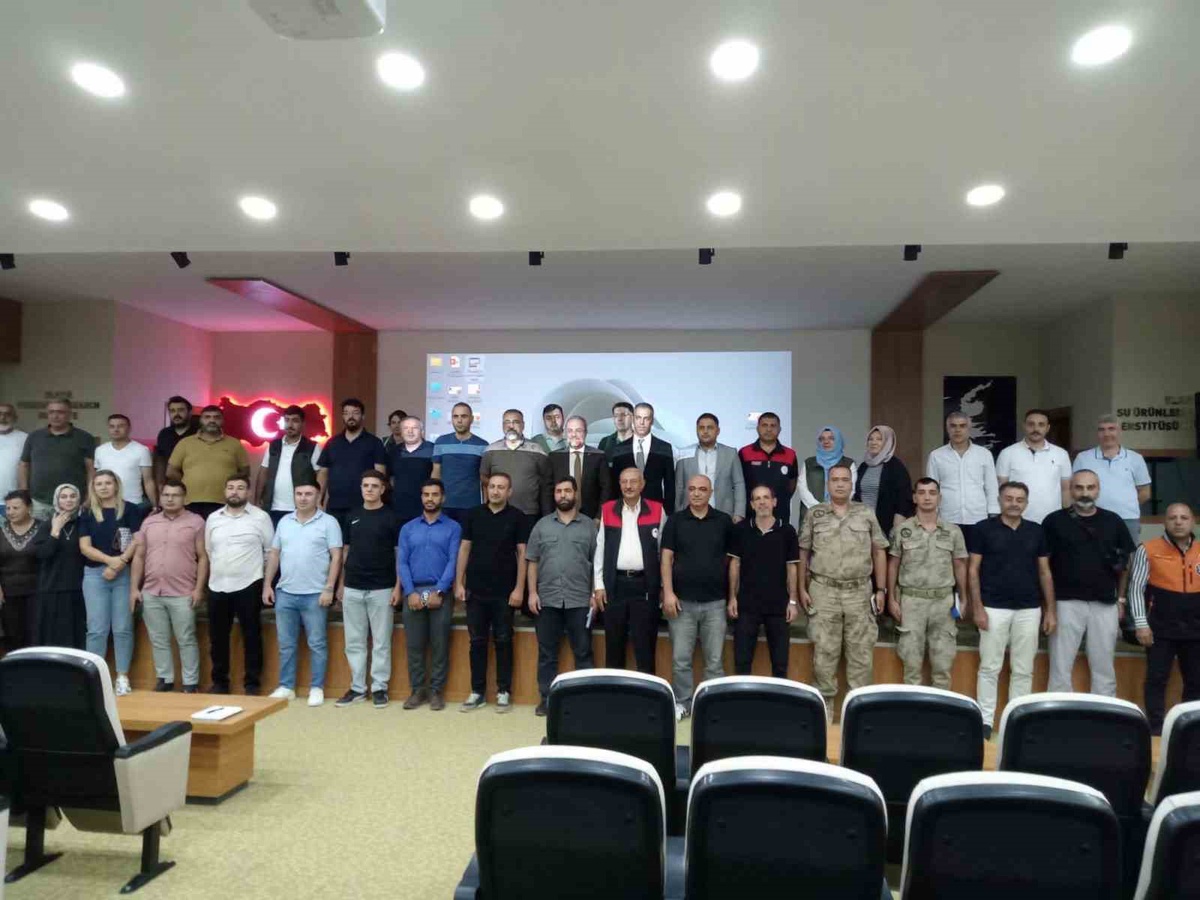 Elazığ\'da kurakçıl peyzaj rehberi, su verimliliği için kamu kurumlarına anlatıldı