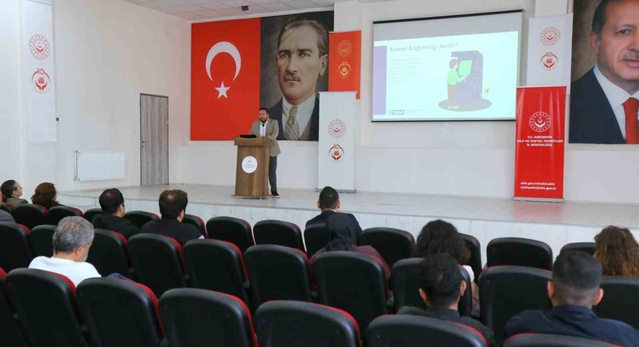 Eskişehir Aile ve Sosyal Hizmetler personeli kumar bağımlılığına karşı eğitildi