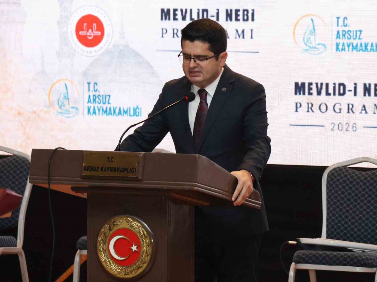 İstanbul Emekli Başvaizi Mustafa Akgül, Arsuz\'da Mevlid-i Nebi\'de konuştu