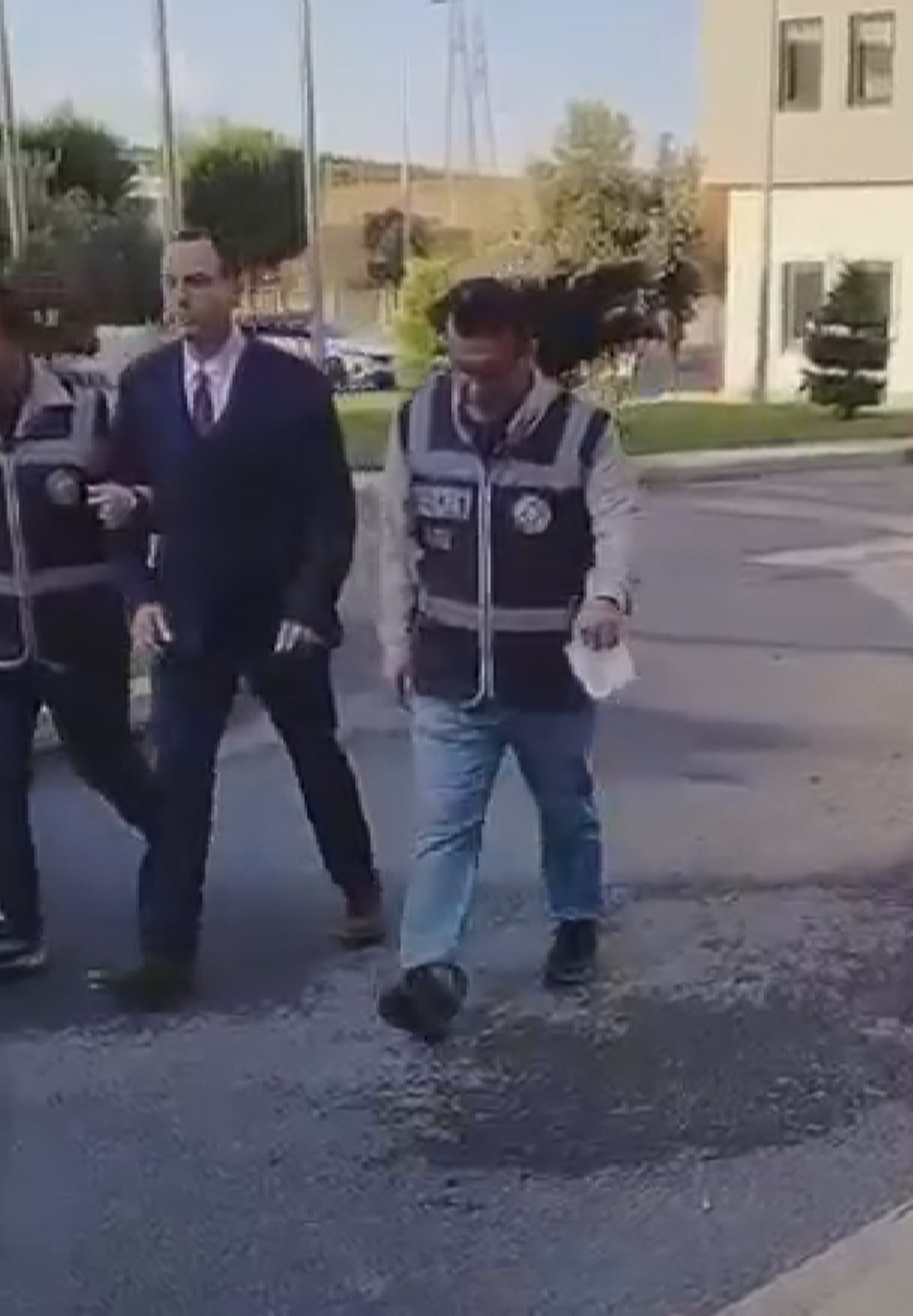 İBB davasında 57\'si tutuklu 436 sanık 87. duruşmada İmamoğlu hakim karşısına çıktı