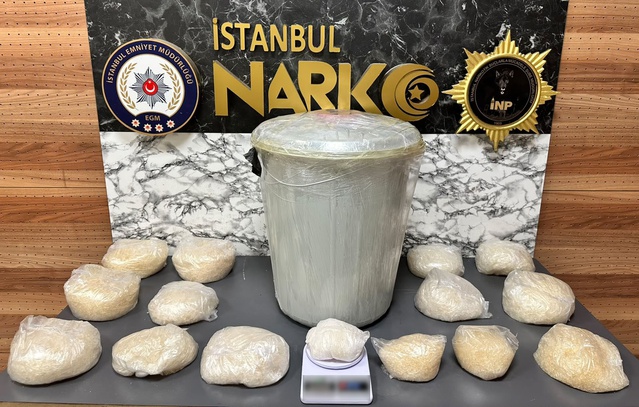 Narkotik ekipleri 187 şüpheliyi yakaladı, 30 tonluk üretimin önüne geçildiği belirtildi