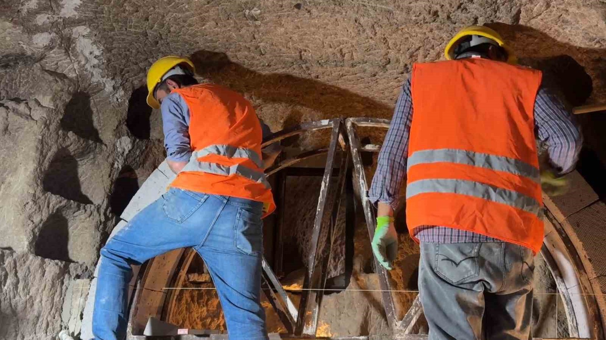 Kapadokya Alan Başkanlığı 5 peri bacasında daha koruma çalışması yaptı