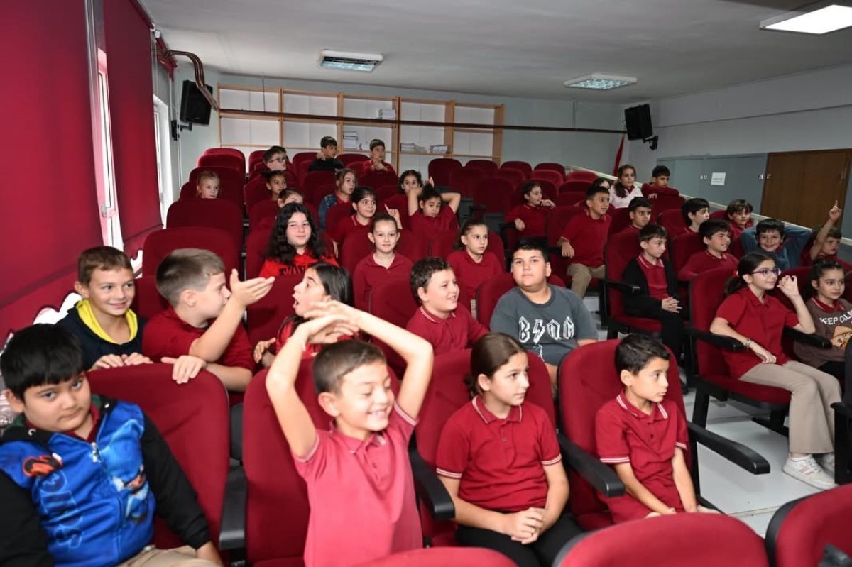 Kartepe Derbent Ata İlkokulu\'nda TÜBİTAK 4009 destekli bilim şenliği düzenlendi