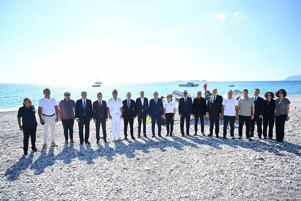 Kemer Tekirova\'da deniz koruma başladı, Üç Adalar\'da su ürünleri avcılığı yasaklandı