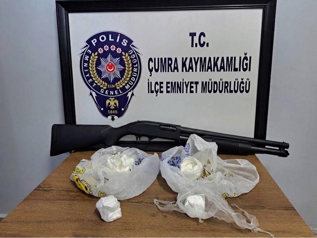 Konya Çumra'da polis operasyonunda 130 gram kokain ele geçirildi, 4 zanlı tutuklandı