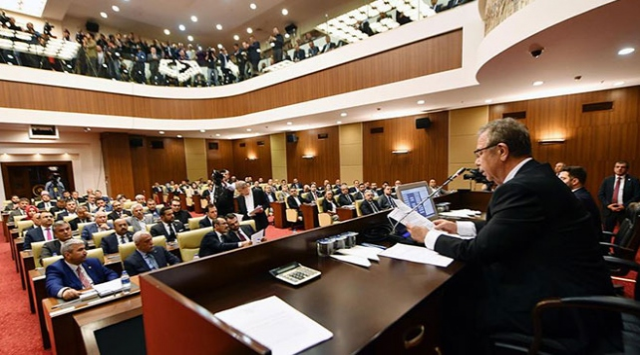Mansur Yavaş'ın istifasının artçıları sürüyor: 30 meclisi üyesi de partiden koptu, CHP çoğunluğu kaybetti