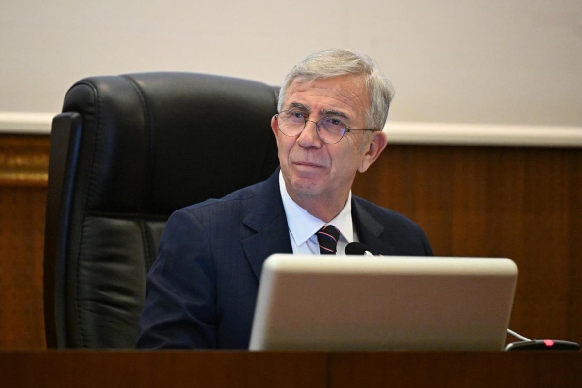 Mansur Yavaş\'ın istifasının artçıları sürüyor: 30 meclisi üyesi de partiden koptu, CHP çoğunluğu kaybetti