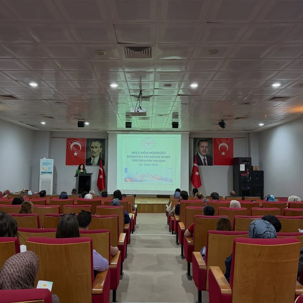 Muş\'ta öğretmenevinde rehber öğretmenlere bağımlılıkla mücadele eğitimi verildi