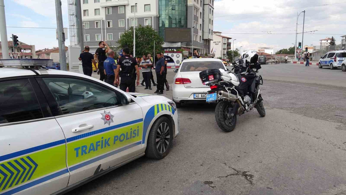 Malatya Battalgazi\'de öğretmene ölüm tehdidi iddiası, 1 tabanca ele geçirildi