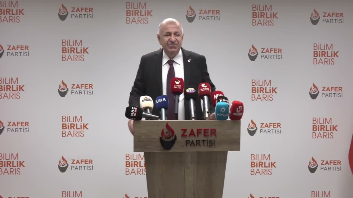Özdağ, Hakan Fidan\'ın Husi açıklamalarına \'Savaş Bakanlığı\' sözleriyle tepki verdi