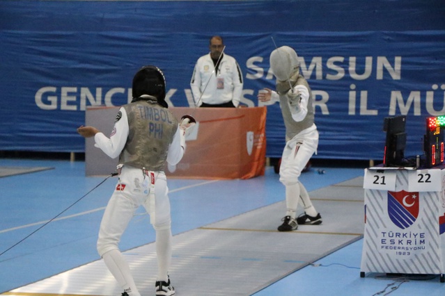 Samsun'da 52 ülkeden 606 sporcunun katıldığı Flöre Dünya Kupası başladı