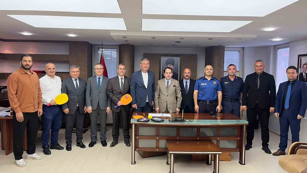 Samsun Tekkeköy'de pickleball projesi bağımlılıkla mücadele için imzalandı