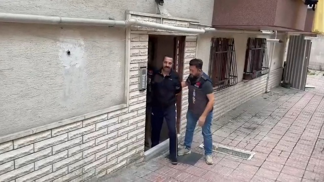 Sanal medyada 'kamu görevlileriyle iletişimde' izlenimi veren şüpheliye gözaltı (2)