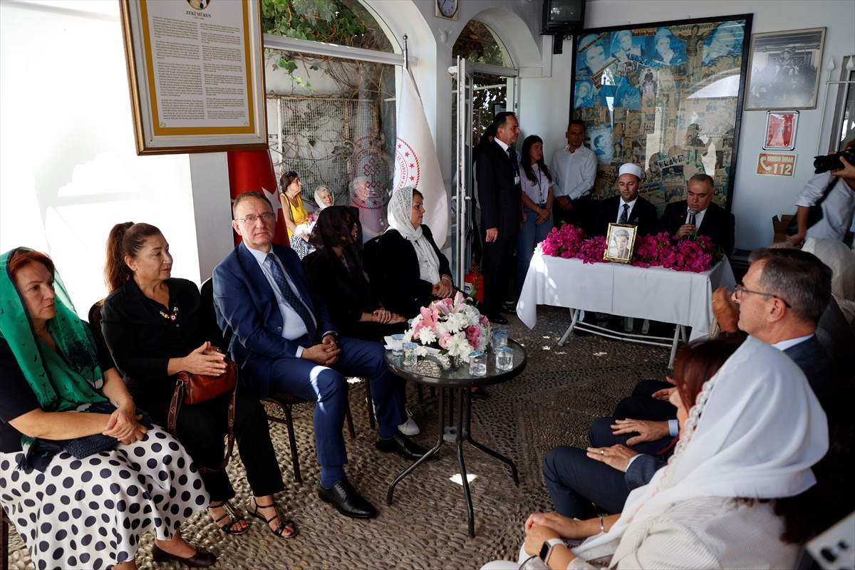 Zeki Müren için Bodrum\'daki müze evinde 30. yıl mevlidi okundu