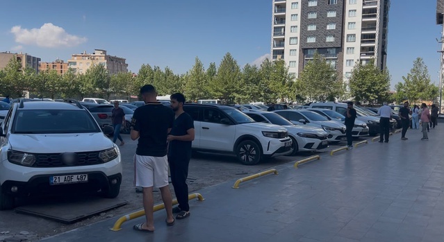 Diyarbakır'da da hissedilen 5.4'lük depremin merkez üssü Şanlıurfa Karaköprü oldu
