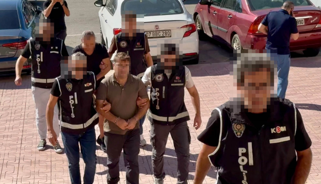 Bodrum Liman Başkanı yat girişlerinde 12 bin euro rüşvet iddiasıyla suçüstü yakalandı