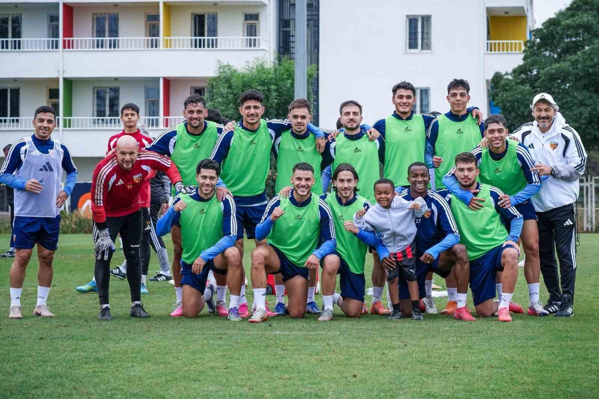 TFF 1. Lig lideri Kayserispor, Mardin 1969 Spor galibiyeti sonrası 5 günlük izne çıktı