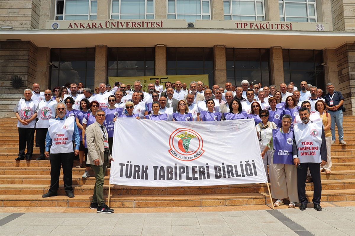 TTB, 28-30 Eylül\'deki hekim eylemine destek vererek kamu otoritesine çözüm çağrısı yaptı