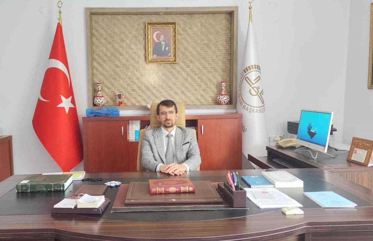 Mersin Toroslar\'dan Bayburt Aydıntepe\'ye atanan vaiz Yavuz Koyuncu göreve başladı