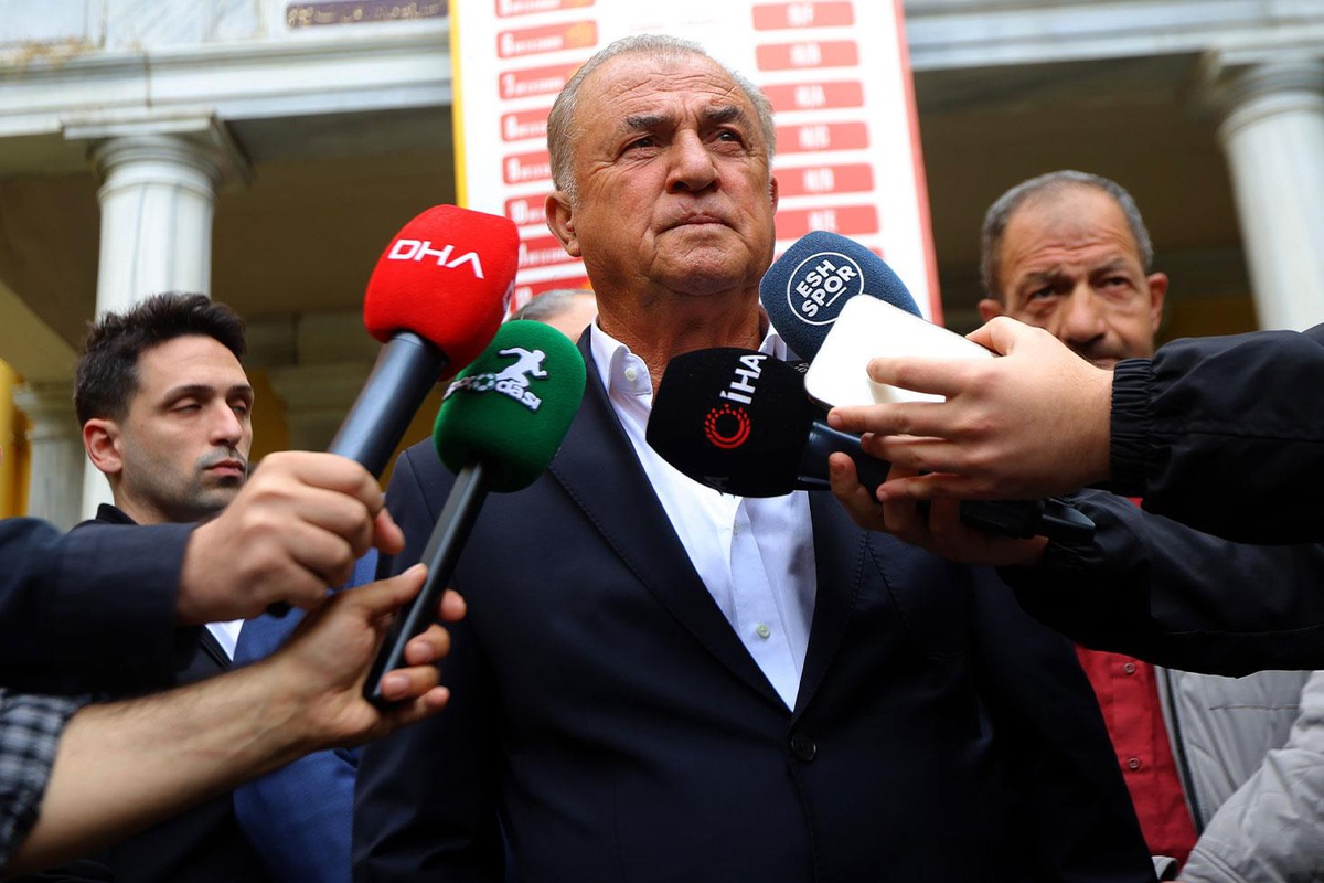 Yine yaptı babalığını! Fatih Terim\'den Okan Buruk için dikkat çeken sözler