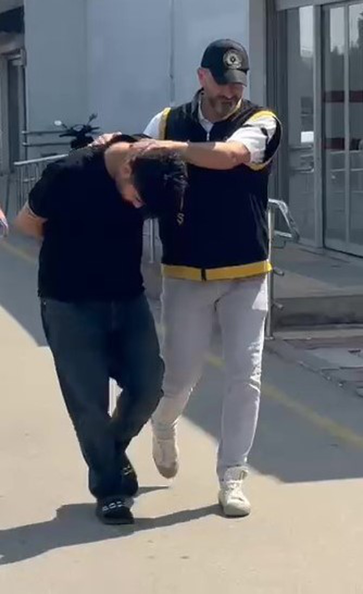 Adana\'da trafik tartışması cinayete dönüştü, 22\'lik genci vuran şüpheli tutuklandı
