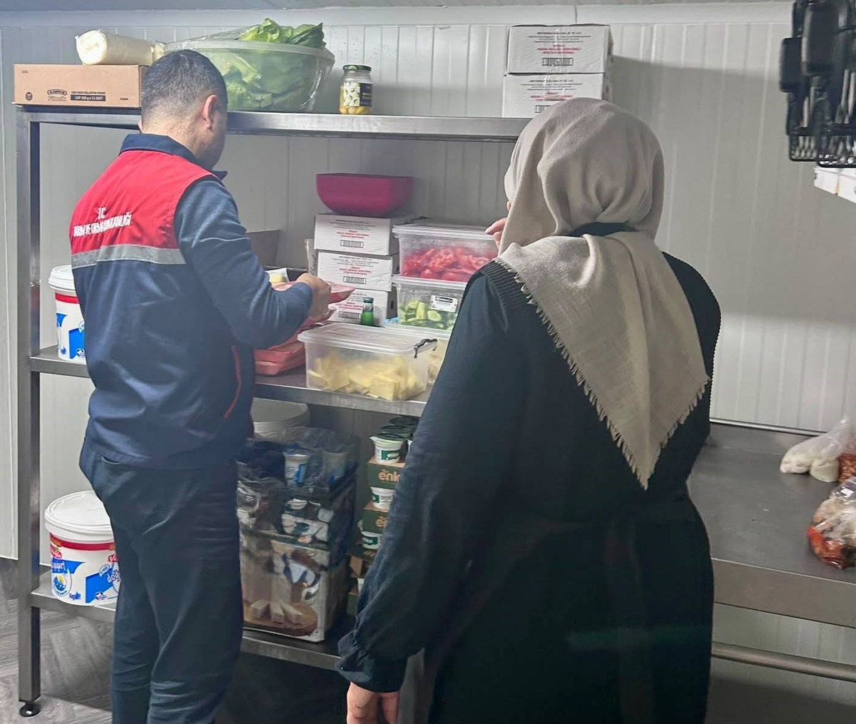 Bolvadin\'de okul kantin ve yemekhanelerinde gıda güvenilirliği denetimi yapıldı