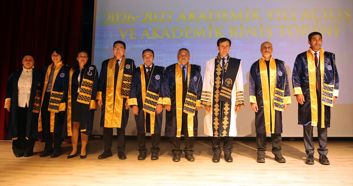Ardahan Üniversitesi Rektörü Emiroğlu, ilk derste \'Terörsüz Türkiye\' sürecini anlattı