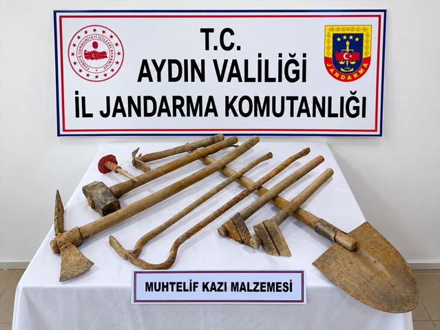 Aydın Nazilli'de jandarma kaçak kazıya baskın düzenledi, 6 şüpheli suçüstü yakalandı