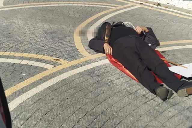 AYM önündeki eylemde acı olay! Emekli polis "Geçinemiyorum" diyerek...