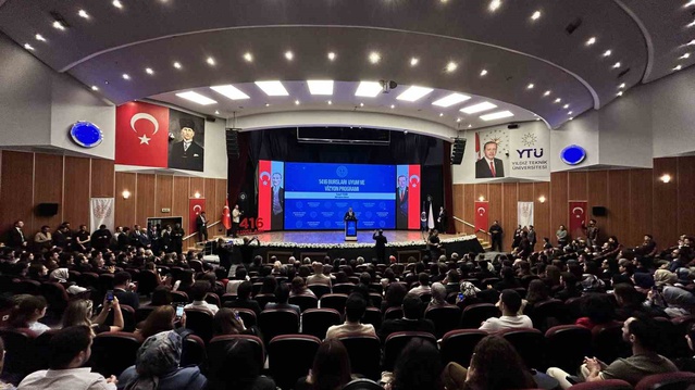 Milli Eğitim Bakanı Tekin, 506 bursiyeri yurt dışına elçi olarak nitelendirdi