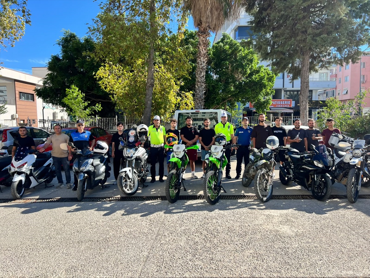 Bozyazı İlçe Emniyet Müdürlüğü motosiklet sürücülerine trafik eğitimi verdi