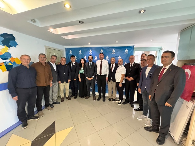 CHP İzmir İl Başkanı Gümrükçü, üç partinin il başkanıyla kent gündemini görüştü