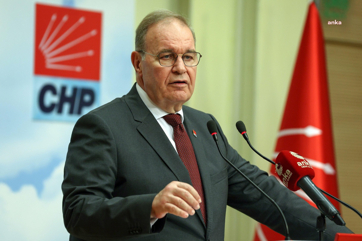 Öztrak, AYM eyleminde intihar eden emekli polis için \'Bıçak kemiği deldi de geçiyor\' dedi