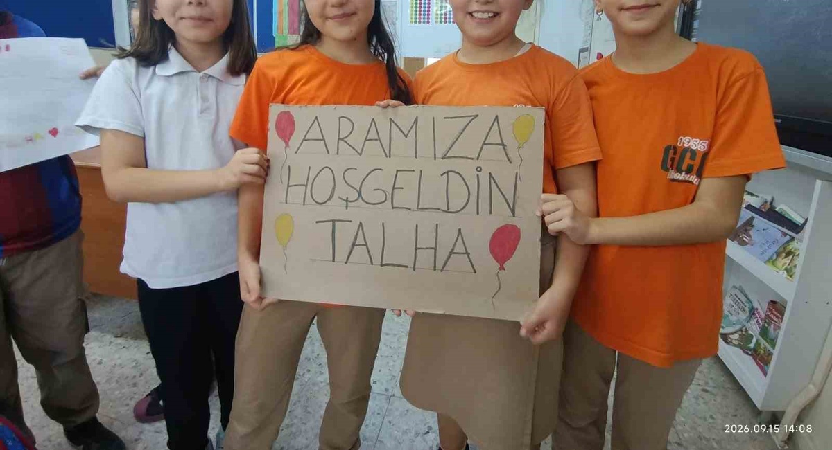 Denizli Buldan\'da Talha, lösemi tedavisini tamamlayıp okulunda törenle karşılandı