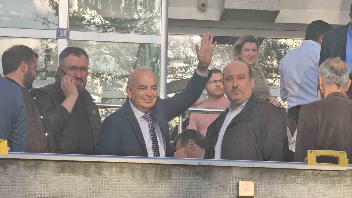 Devrek Belediyesi davasında 30 sanık hakim karşısında, tutuklu sanık tahliye edilmedi