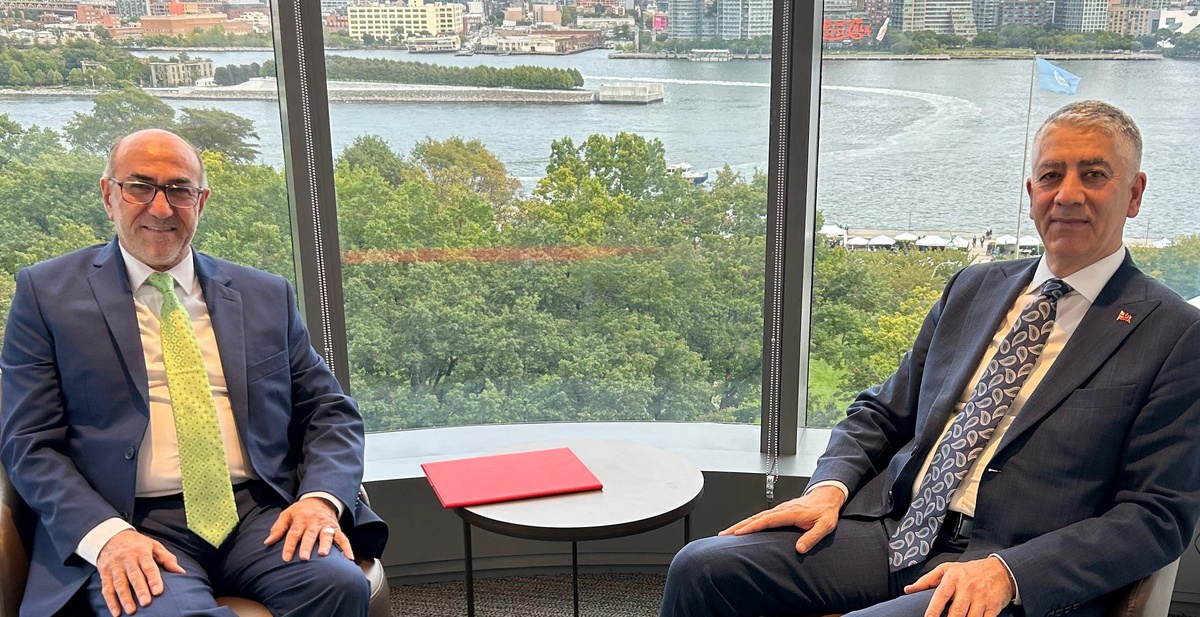Bakan Yardımcısı Özel, ABD Müslüman Kuruluşlar Konseyi Genel Sekreteri ile görüştü