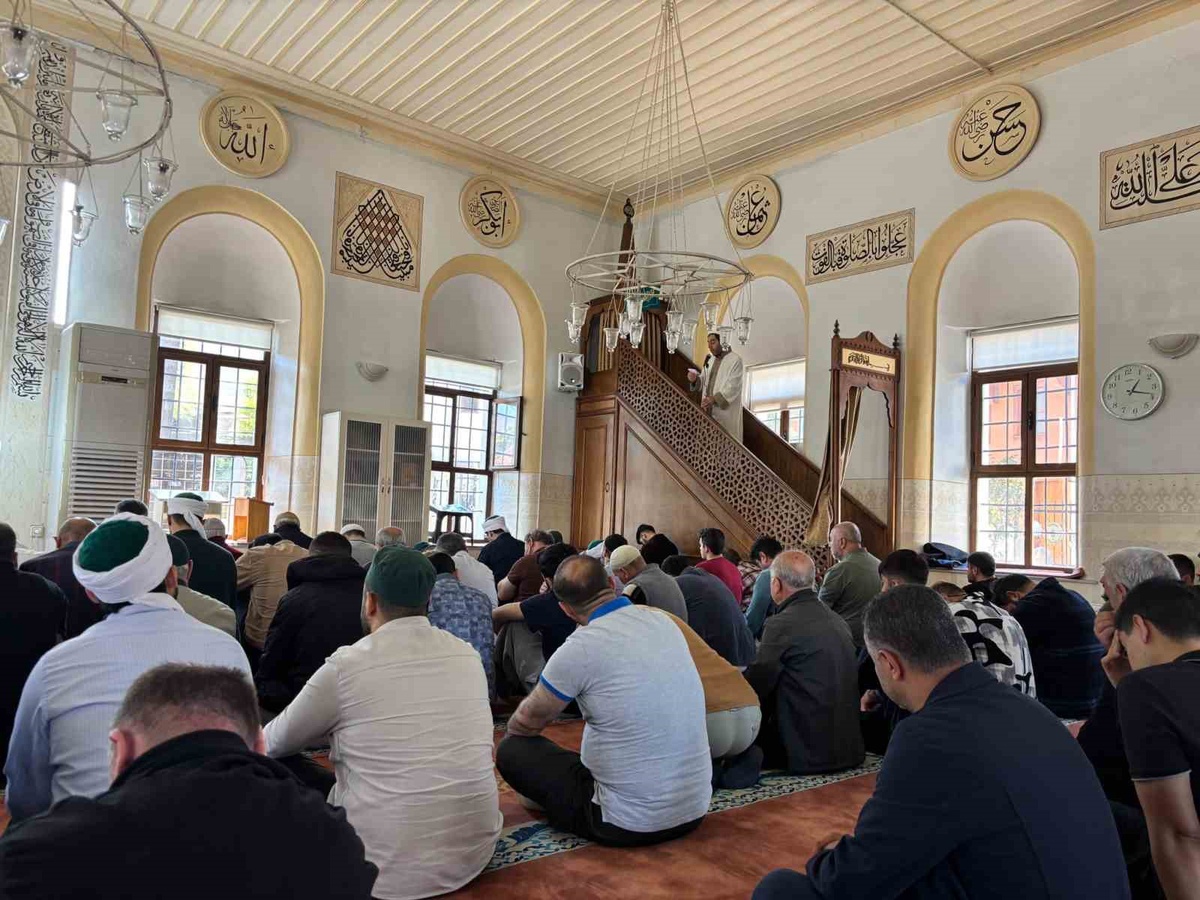Diyanet sosyal medyada paylaşım öncesi doğruluk ve mahremiyet uyarısı yaptı