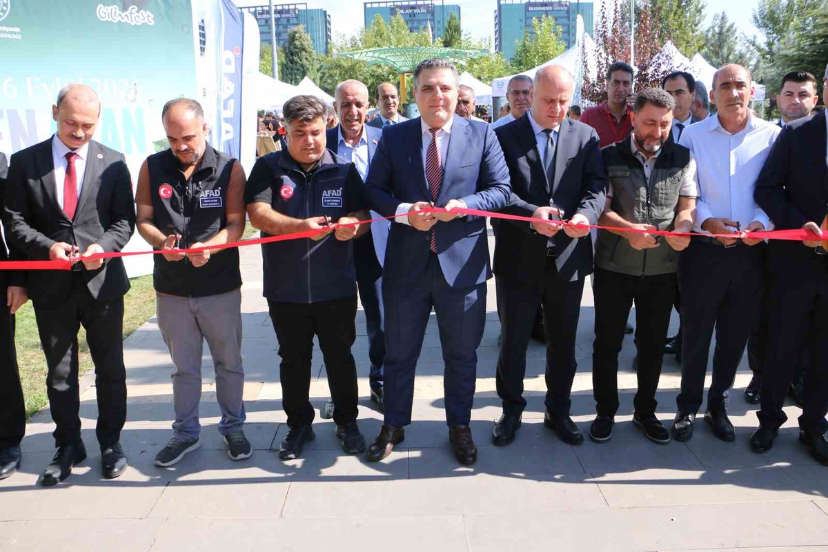 Diyarbakır Yenişehir\'de TÜBİTAK destekli bilim şenliği 34 stantla başladı
