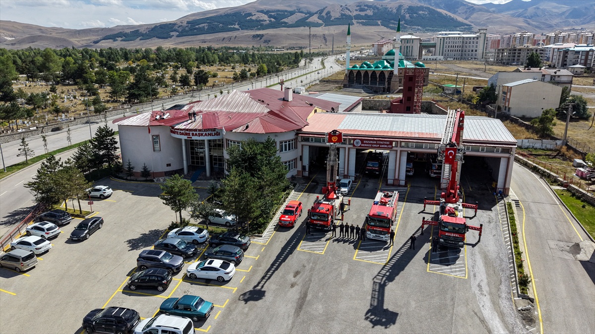 Erzurum\'da itfaiye eri Sefil, 11 yıldır çocukluk hayalini mesleğinde yaşatıyor