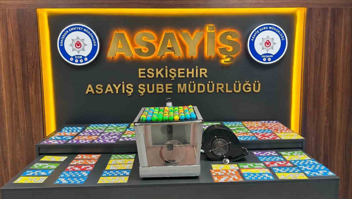Eskişehir\'de kumar oynatılan iş yerinde 36 kişiye 417 bin 744 TL para cezası kesildi