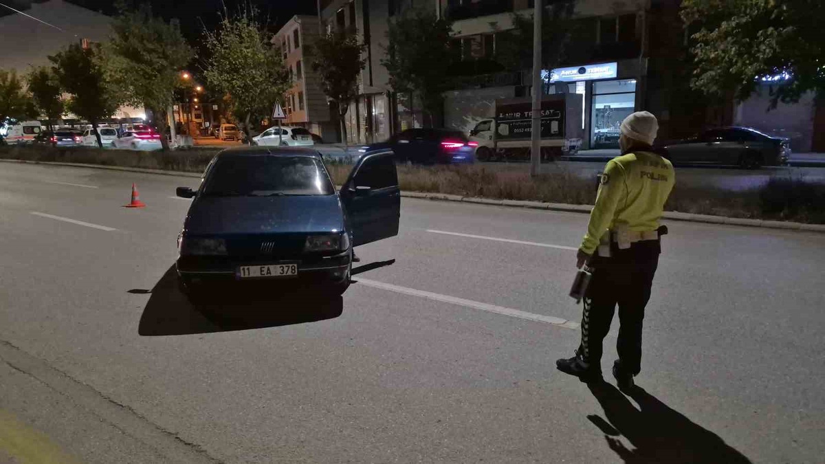 Eskişehir\'de denetimde sürücü kaçtı, alkollü sürücüye 25 bin TL ceza kesildi
