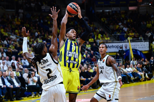 Fenerbahçe Tarfin, EuroLeague'e galibiyetle başladı