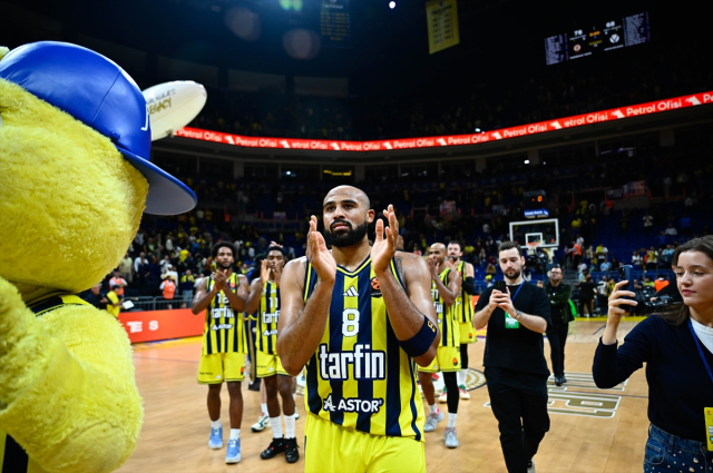 Fenerbahçe Tarfin, EuroLeague'e galibiyetle başladı