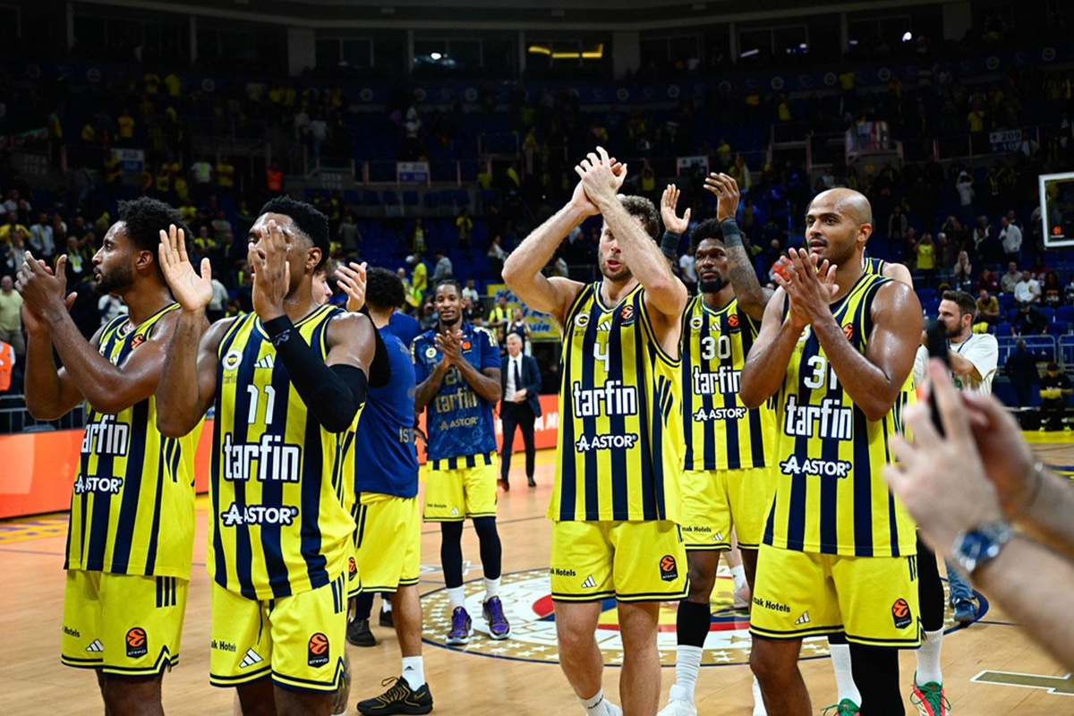 Fenerbahçe Tarfin, EuroLeague\'e galibiyetle başladı
