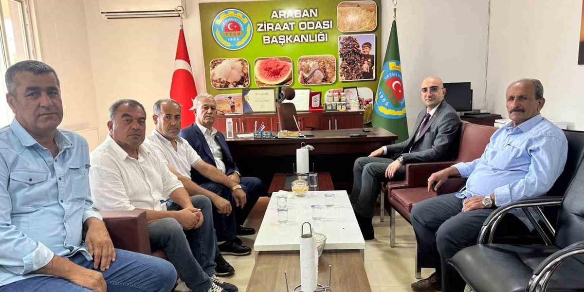 Gaziantep Araban Kaymakamı Ceylan, Ziraat Odası Başkanı Altun\'la tarımı konuştu